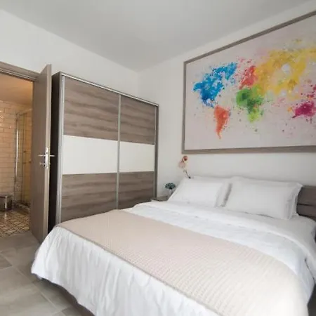 Olive House Apartment *